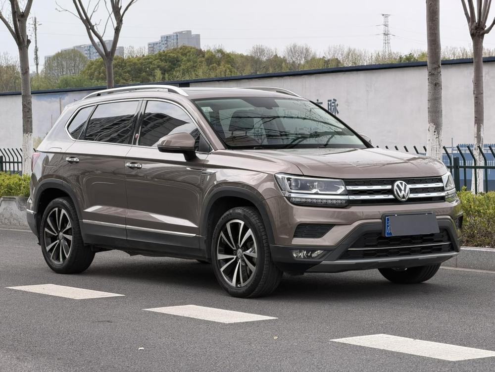 Volkswagen Tharu