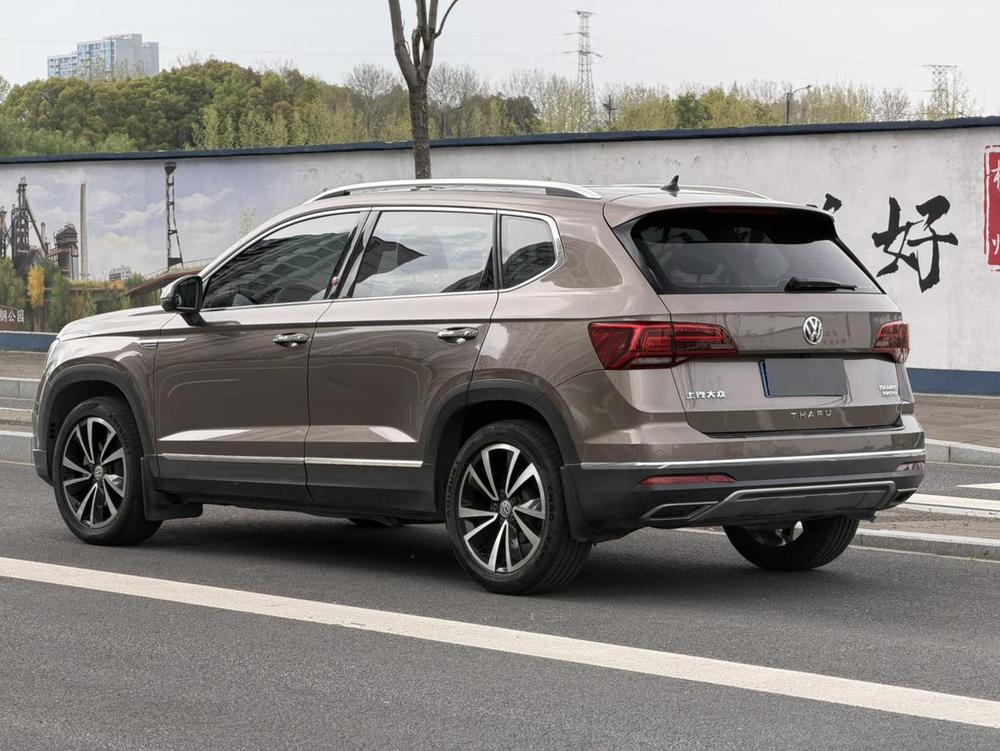 Volkswagen Tharu