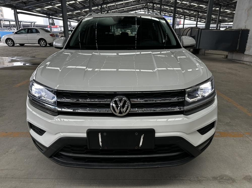 Volkswagen Tharu
