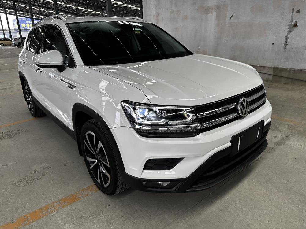 Volkswagen Tharu