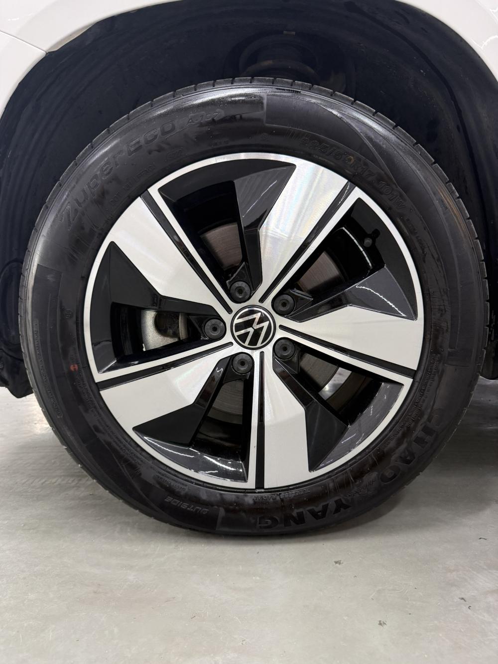 Volkswagen Tharu