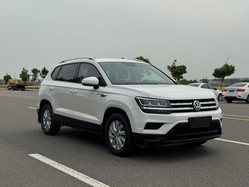Volkswagen Tharu