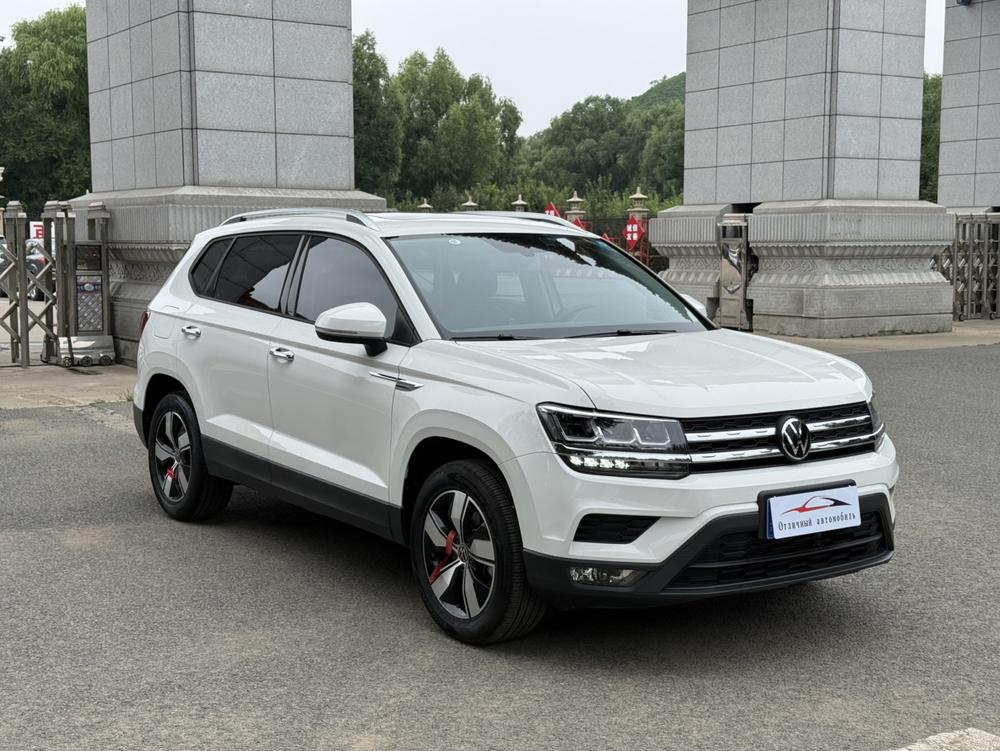 Volkswagen Tharu
