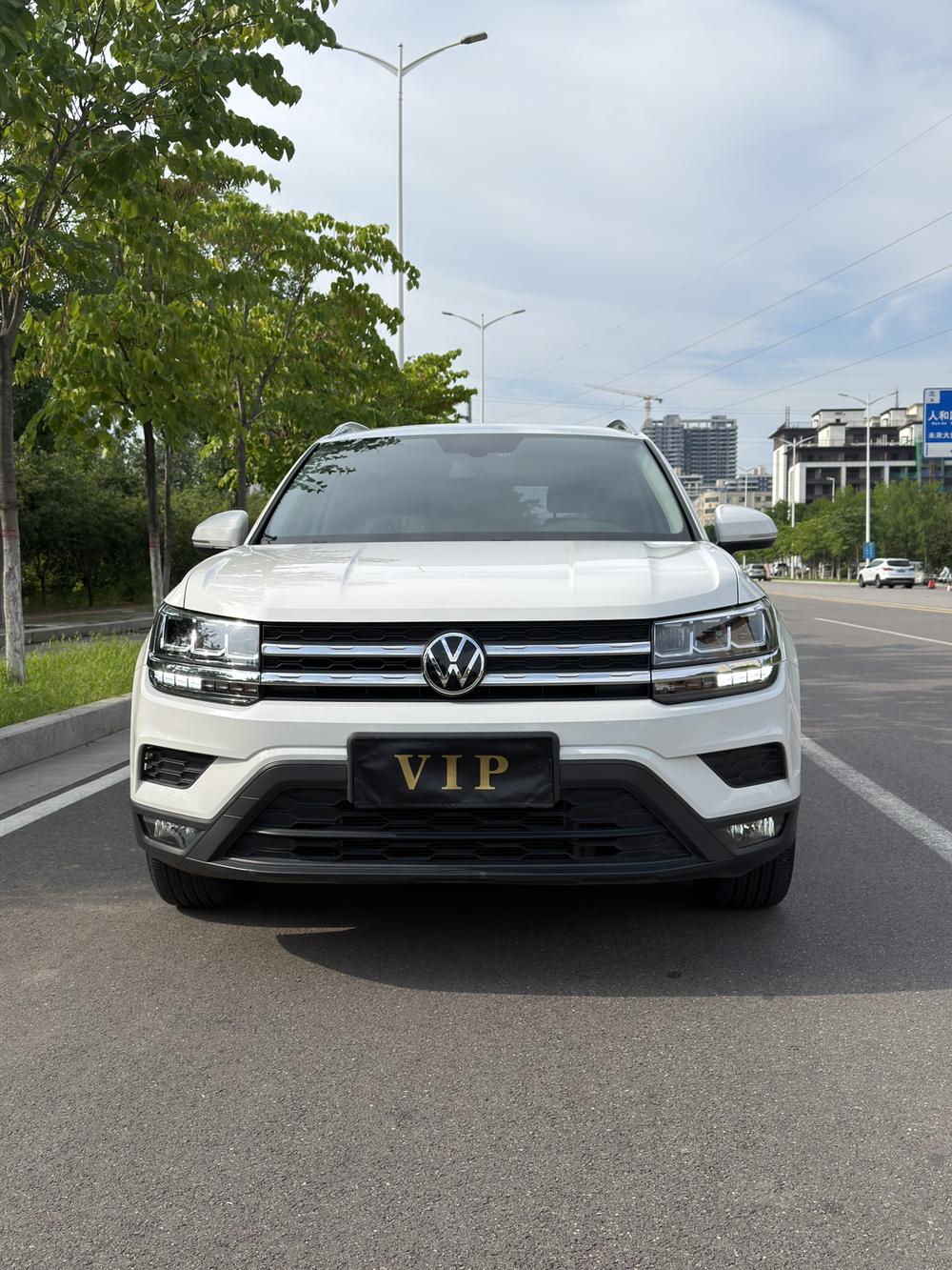 Volkswagen Tharu
