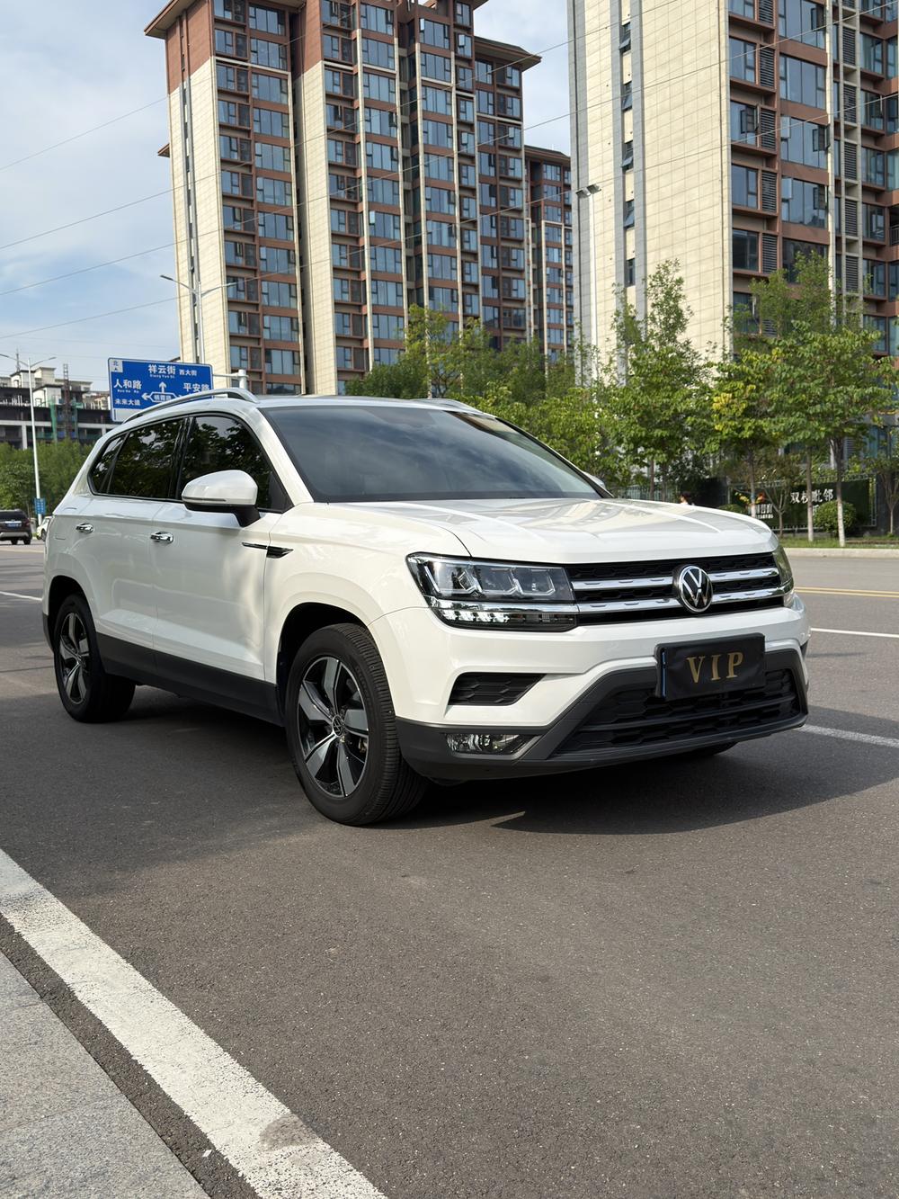 Volkswagen Tharu