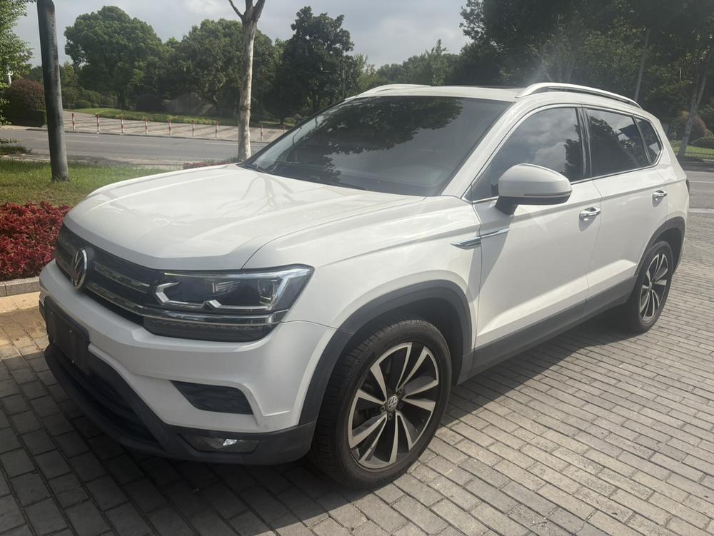 Volkswagen Tharu