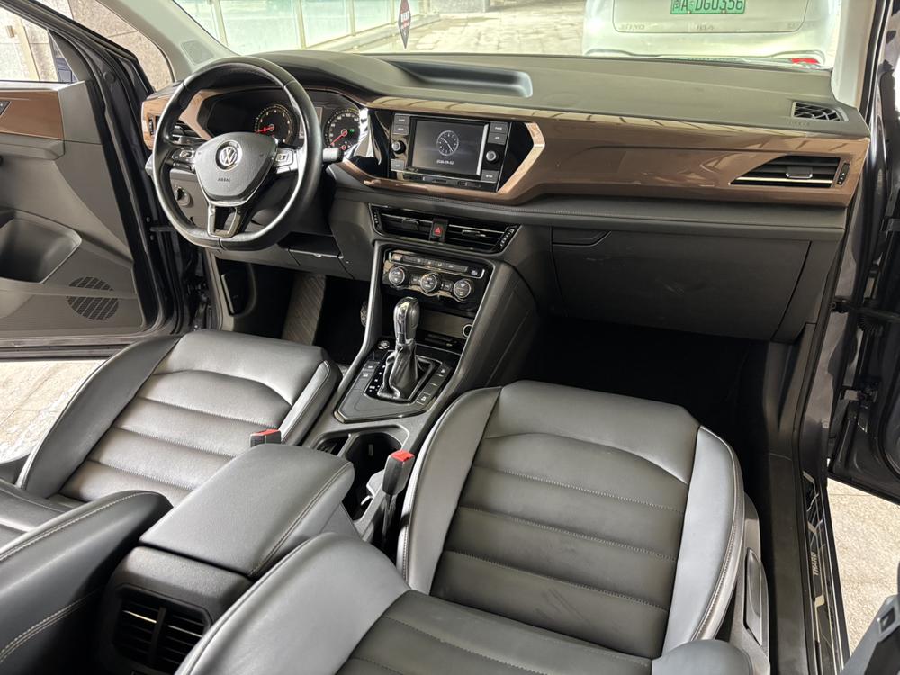 Volkswagen Tharu