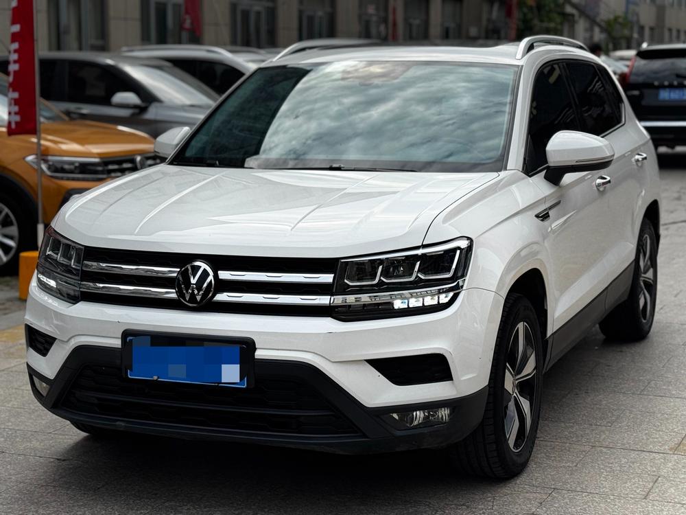 Volkswagen Tharu