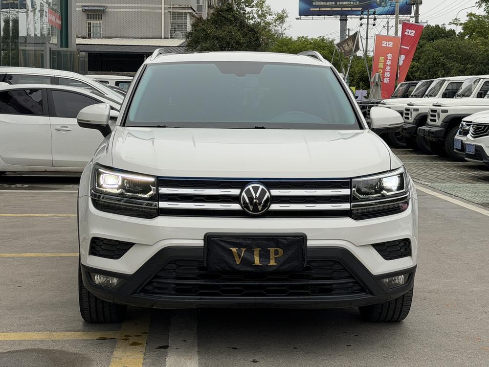 Volkswagen Tharu
