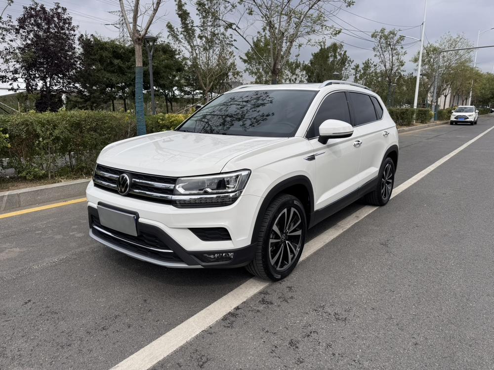 Volkswagen Tharu
