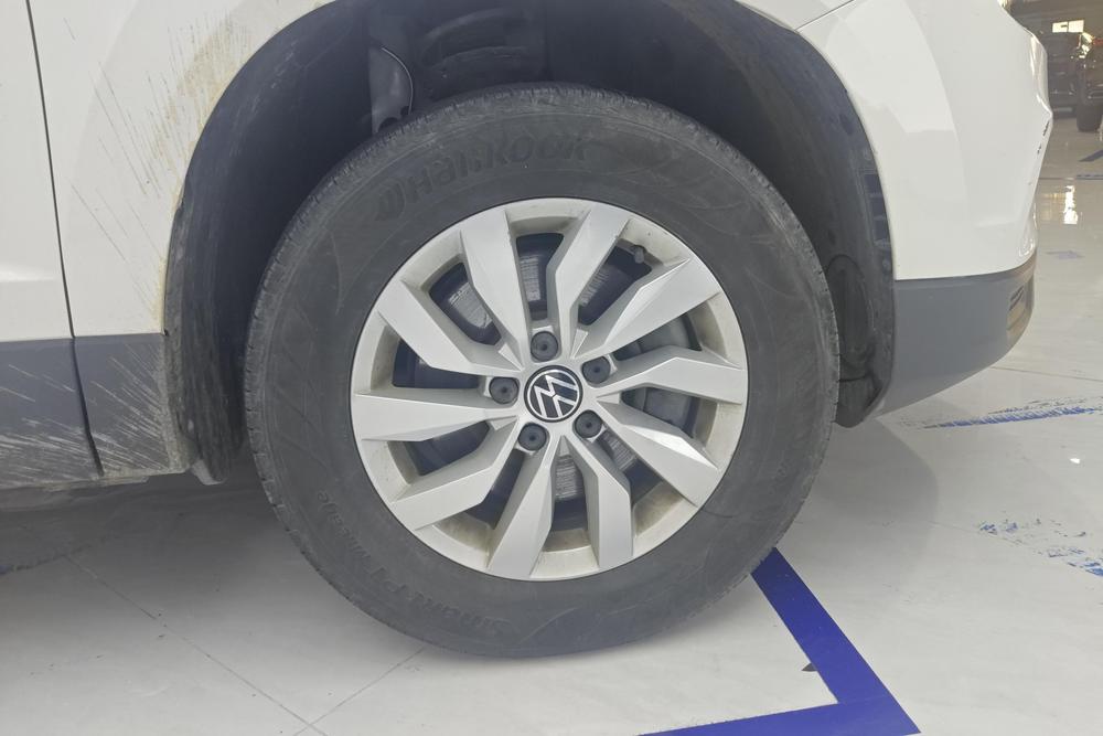 Volkswagen Tharu