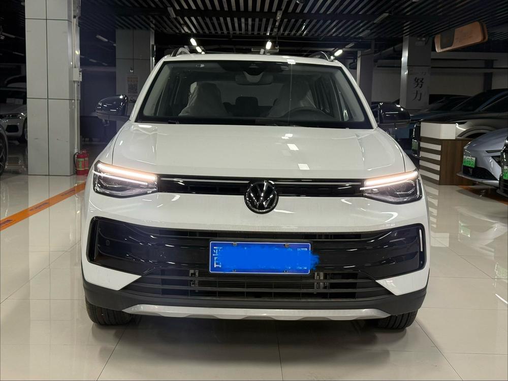 Volkswagen Tharu