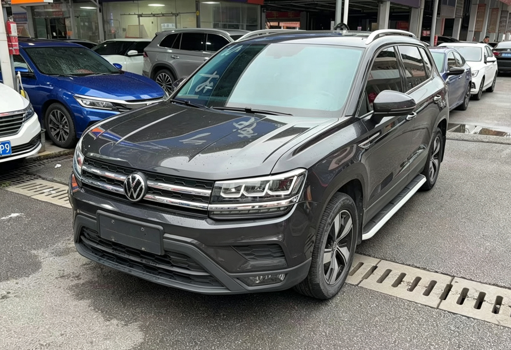 Volkswagen Tharu