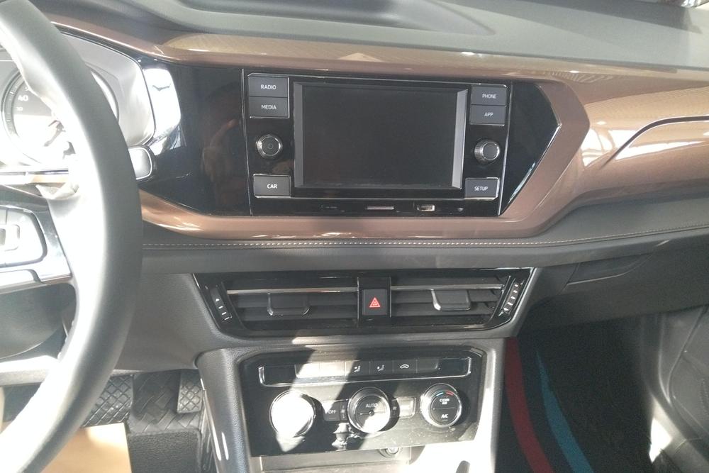 Volkswagen Tharu