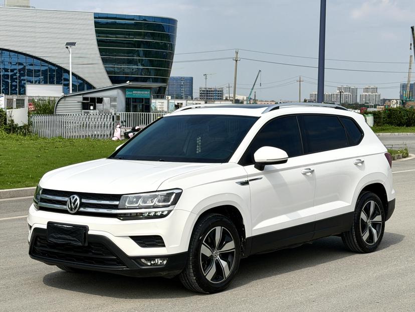 Volkswagen Tharu