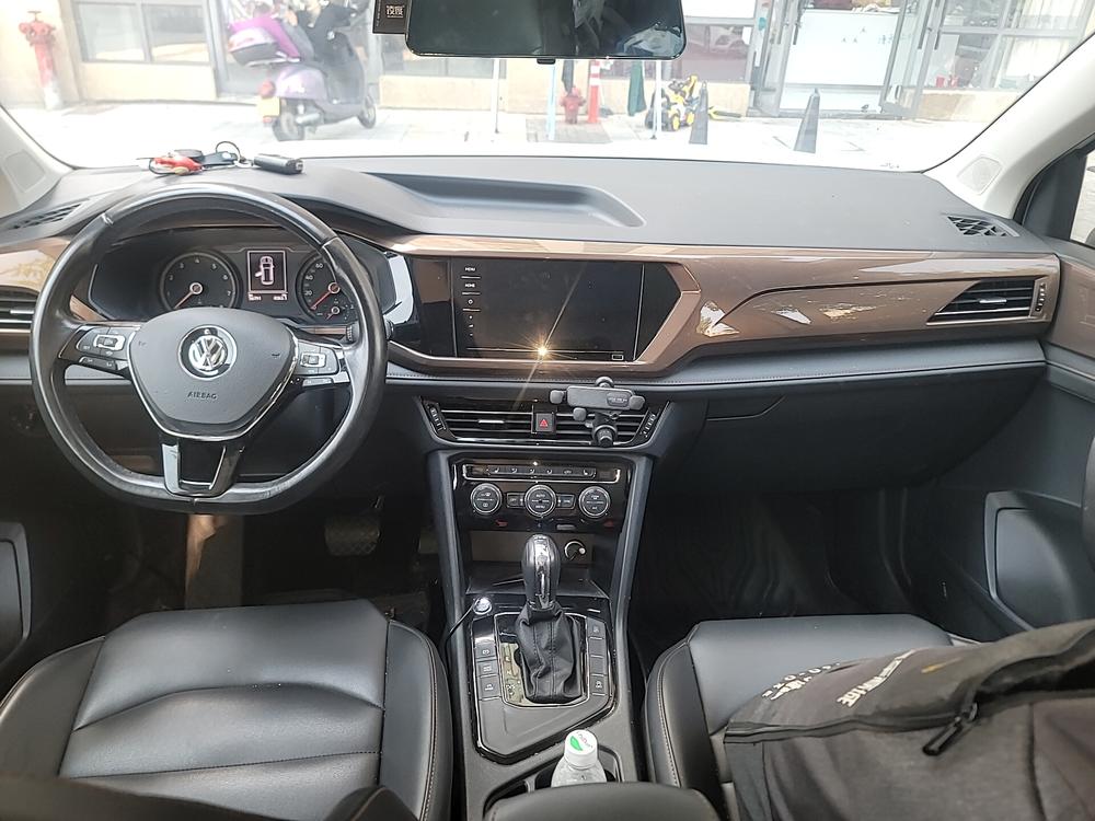 Volkswagen Tharu