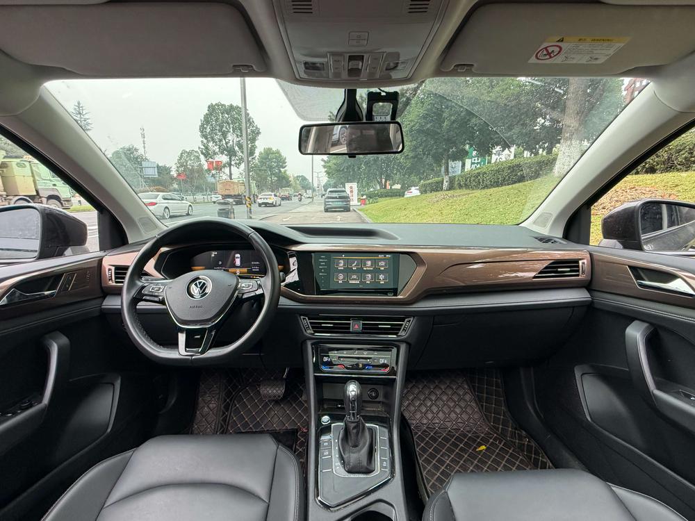 Volkswagen Tharu