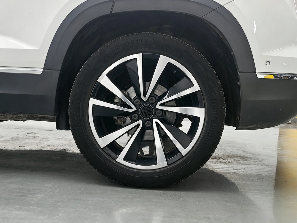 Volkswagen Tharu