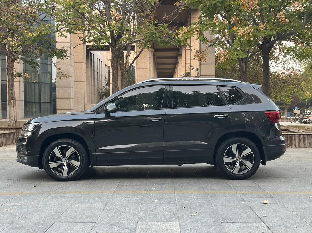 Volkswagen Tharu