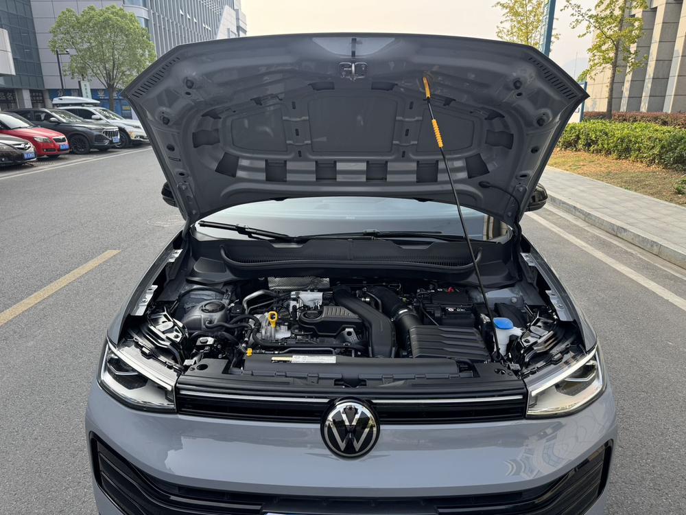 Volkswagen Tharu