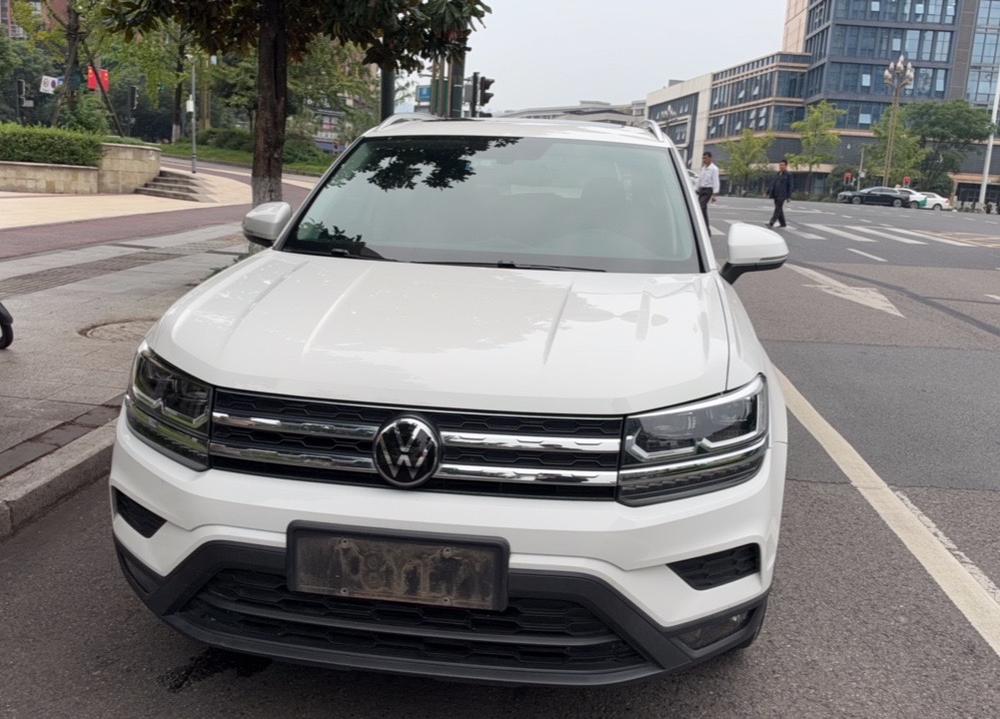 Volkswagen Tharu