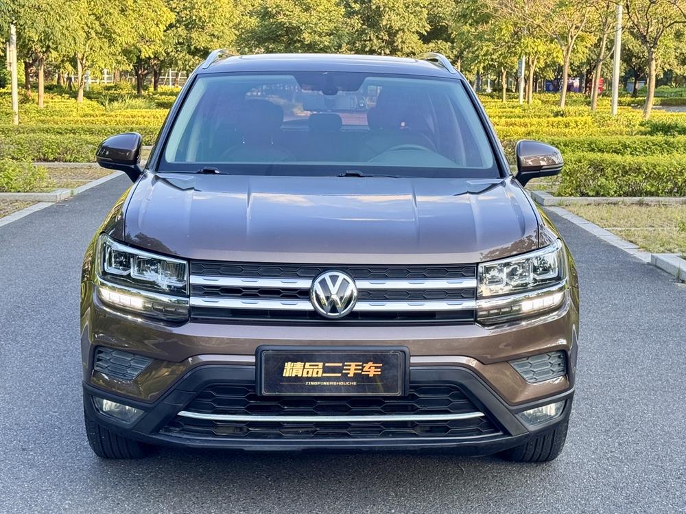 Volkswagen Tharu
