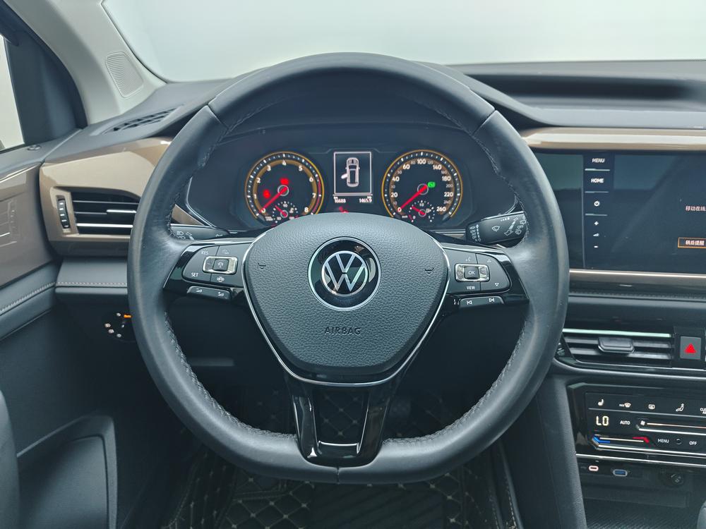 Volkswagen Tharu