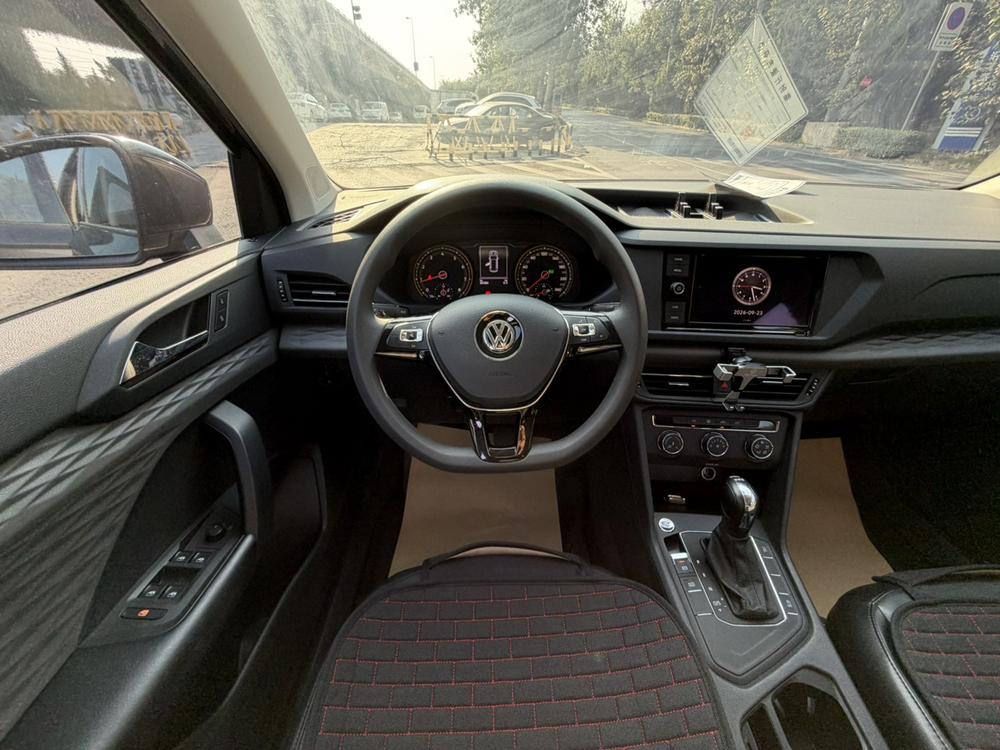 Volkswagen Tharu