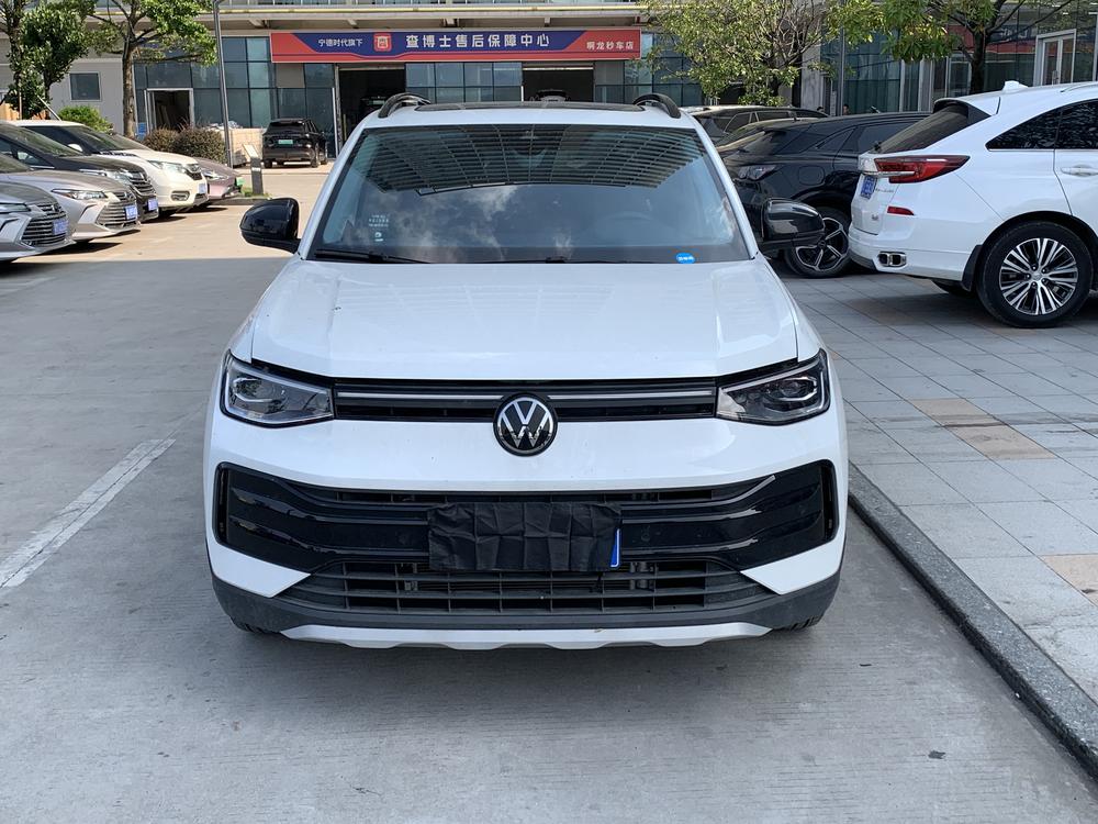 Volkswagen Tharu