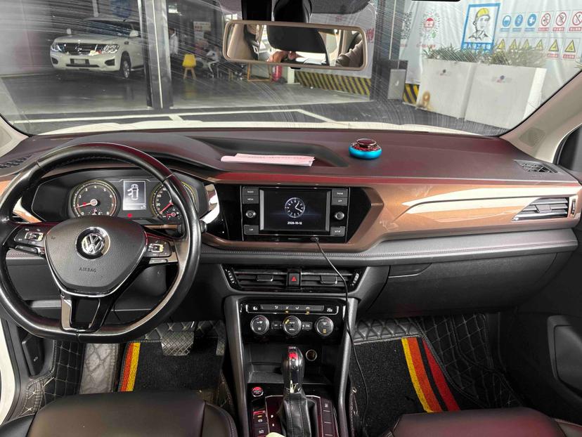 Volkswagen Tharu