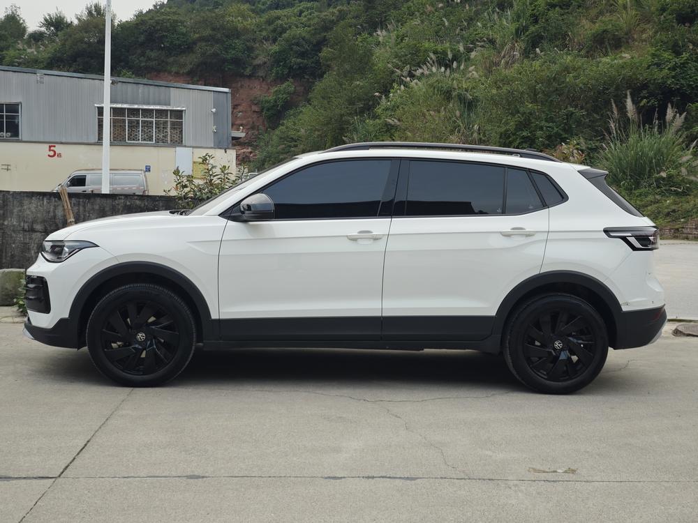 Volkswagen Tharu