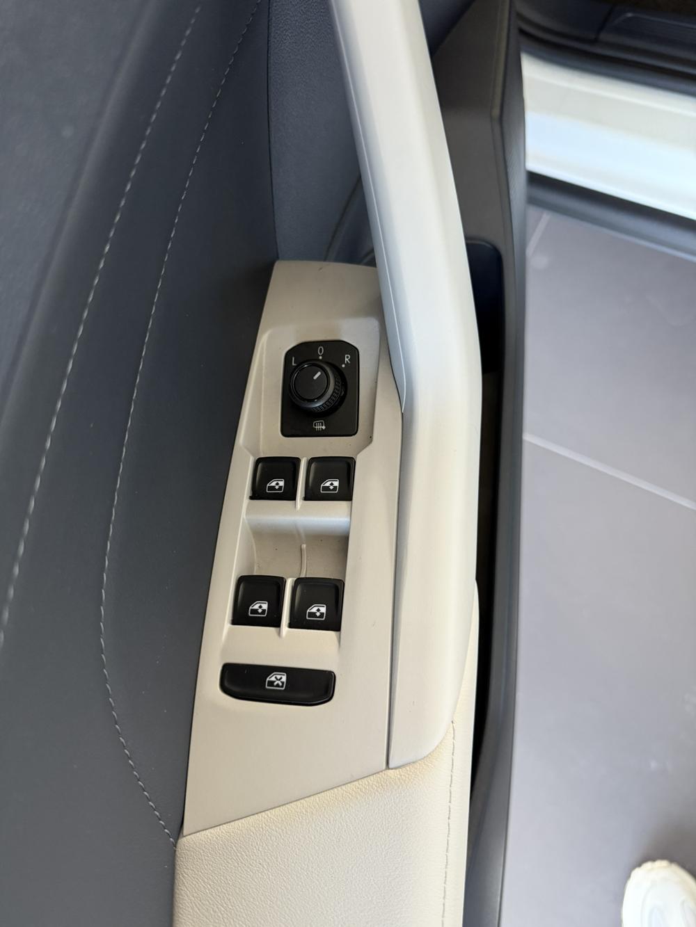 Volkswagen Tharu