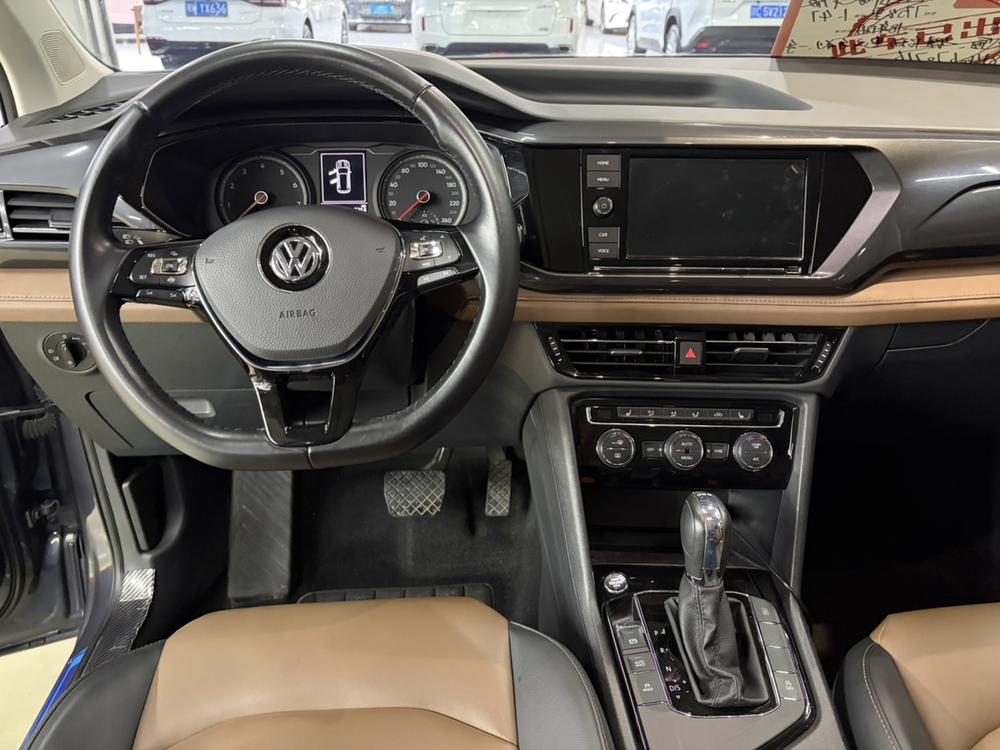 Volkswagen Tharu