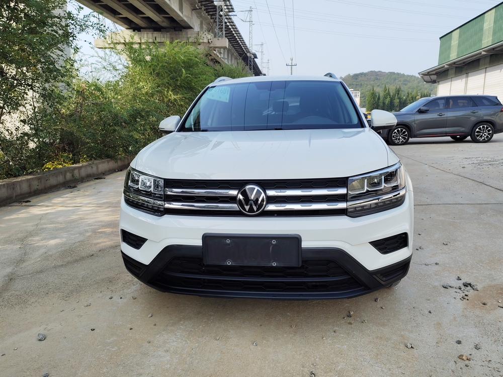 Volkswagen Tharu