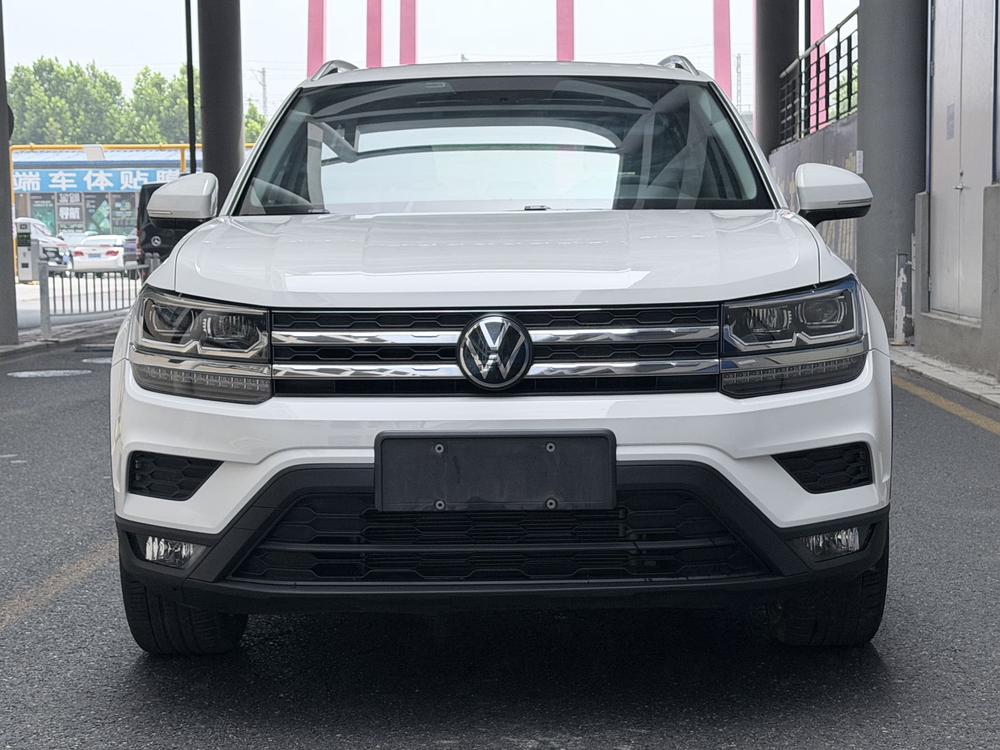 Volkswagen Tharu