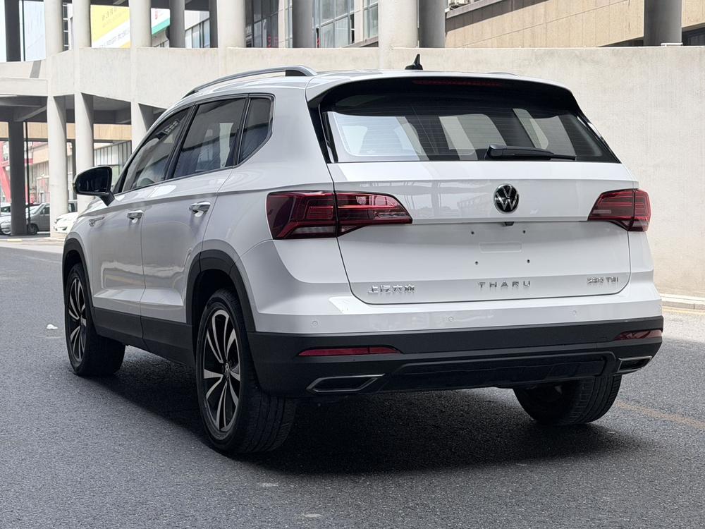 Volkswagen Tharu