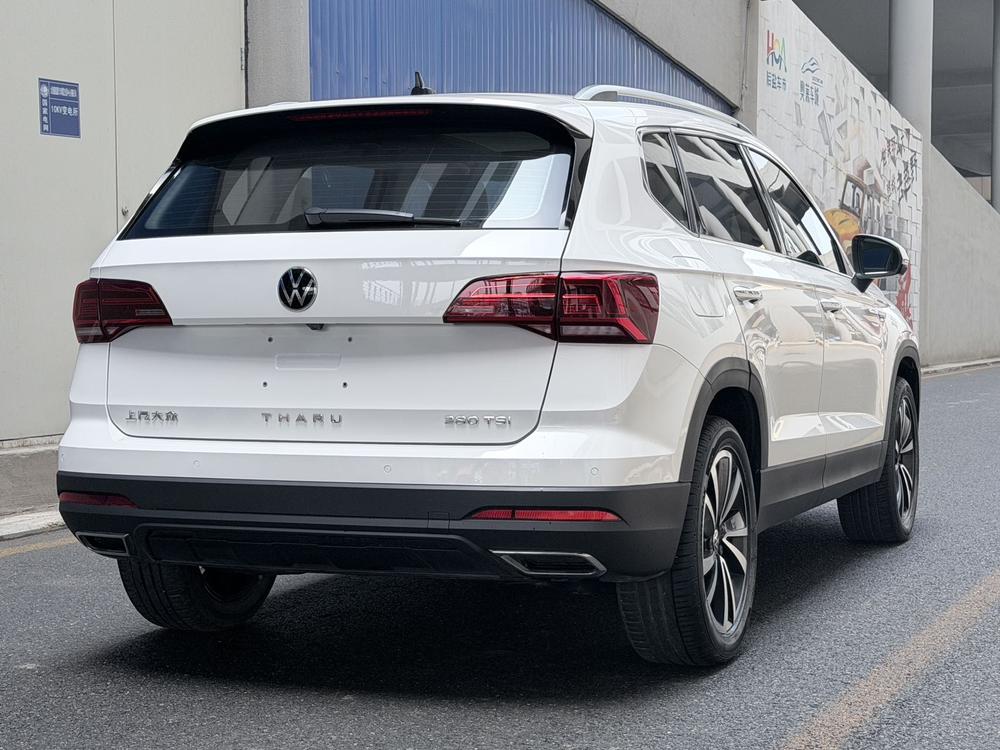 Volkswagen Tharu