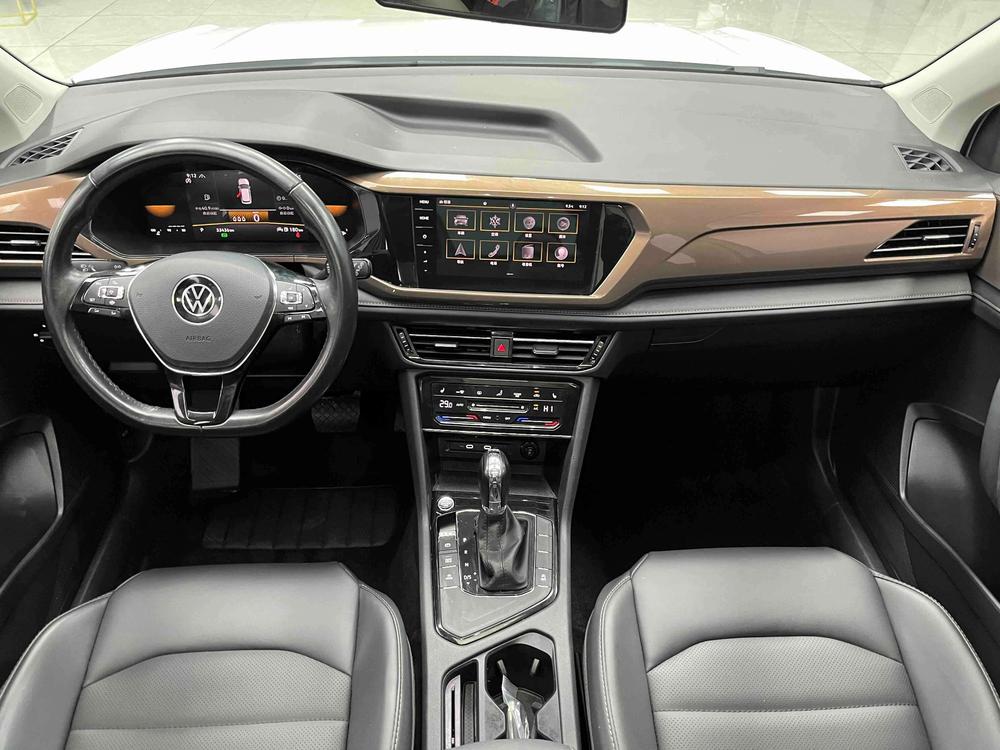 Volkswagen Tharu
