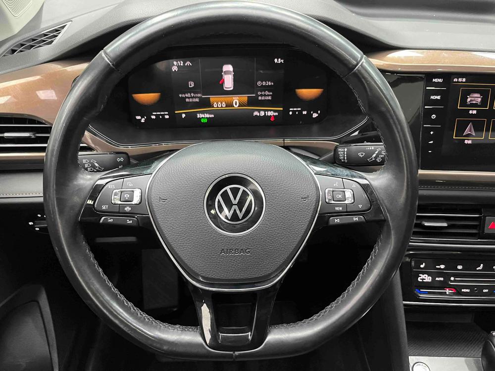 Volkswagen Tharu