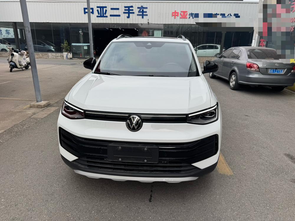 Volkswagen Tharu