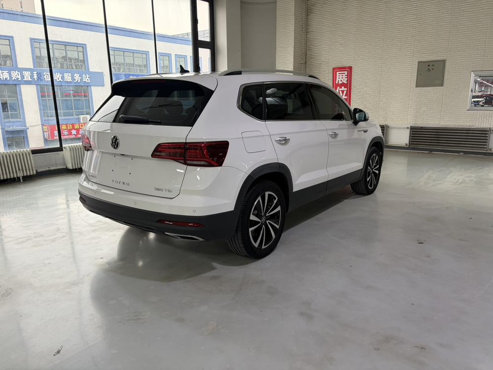 Volkswagen Tharu
