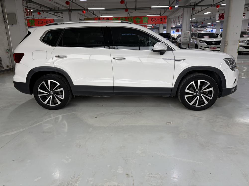 Volkswagen Tharu