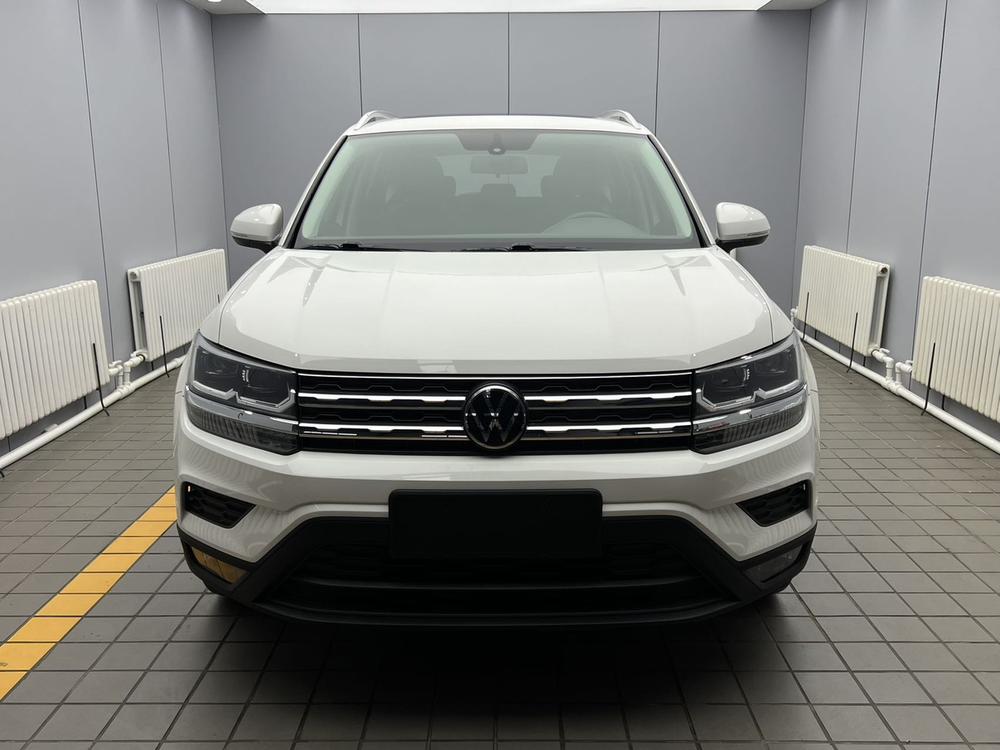 Volkswagen Tharu