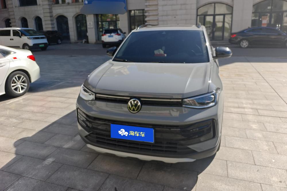Volkswagen Tharu