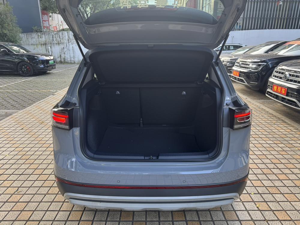 Volkswagen Tharu