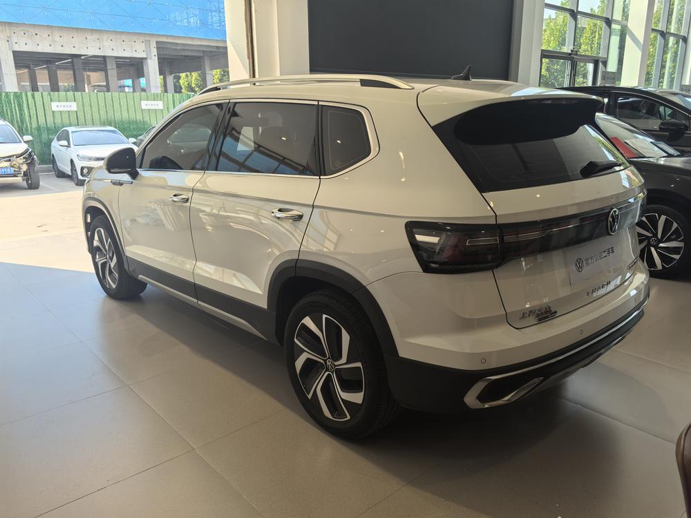 Volkswagen Tharu