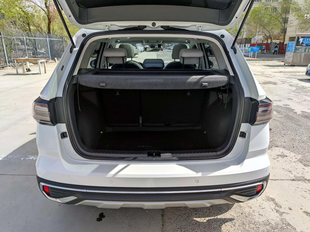 Volkswagen Tharu
