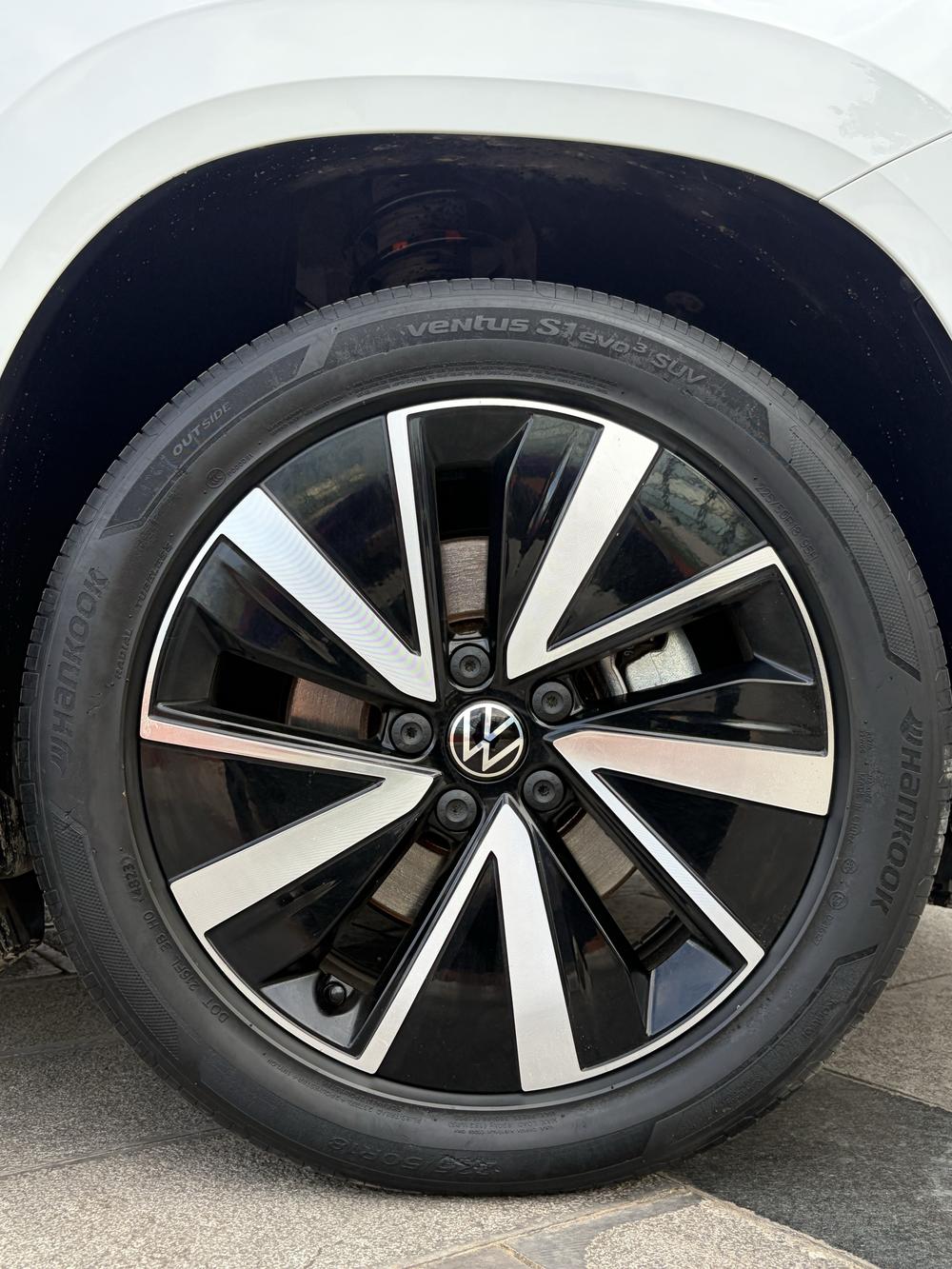 Volkswagen Tharu