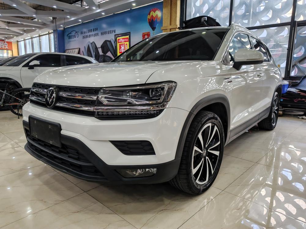 Volkswagen Tharu