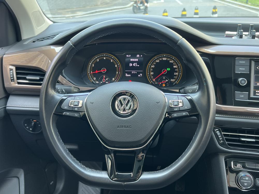 Volkswagen Tharu
